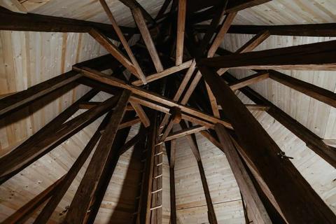 Strecha zevnitr libava